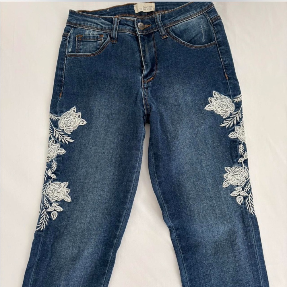 Women's Blue Embroidered Jeans